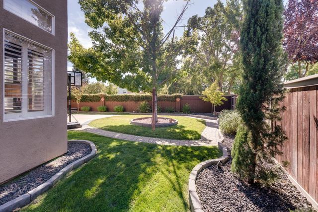 3240 Shelter Cove Ln, Elk Grove, CA 95758