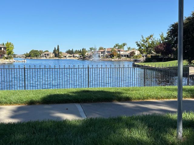 3240 Shelter Cove Ln, Elk Grove, CA 95758
