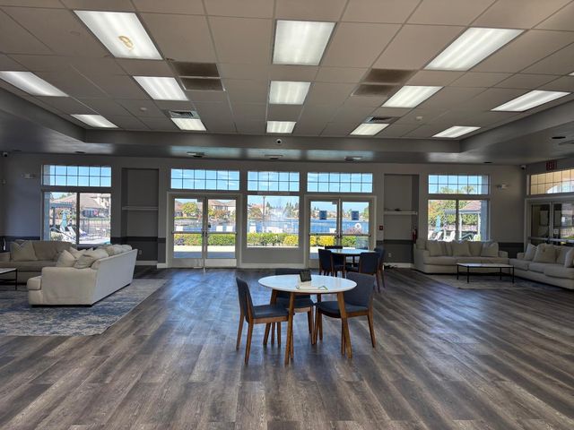 3240 Shelter Cove Ln, Elk Grove, CA 95758