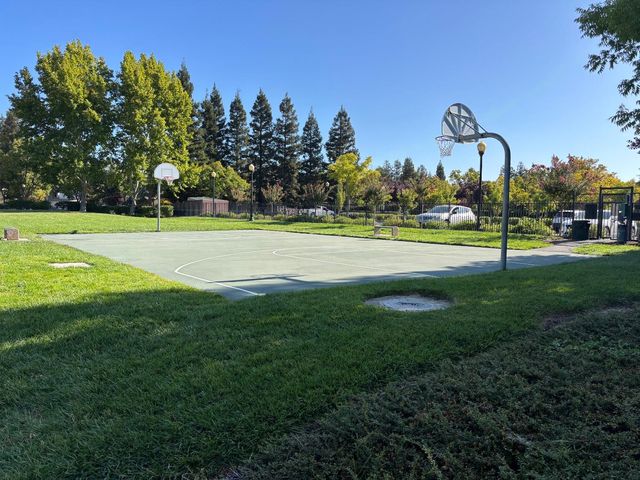 3240 Shelter Cove Ln, Elk Grove, CA 95758