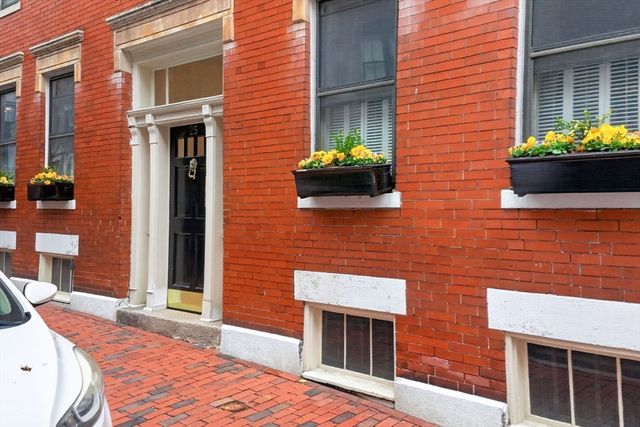25 Revere Street 2, Boston, MA 02114