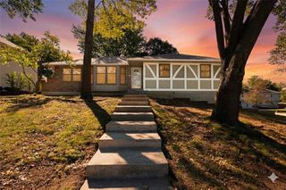 801 E Piatt Lane, Olathe, KS 66061