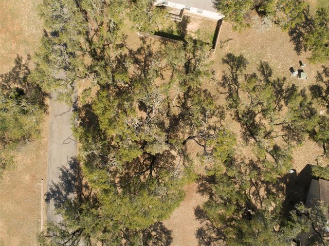 9 Villa Meadow W, Wimberley, TX 78676