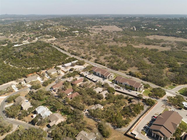 9 Villa Meadow W, Wimberley, TX 78676