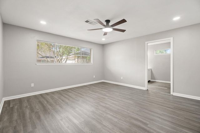 2707 Mount Vernon Drive, Dickinson, TX 77539