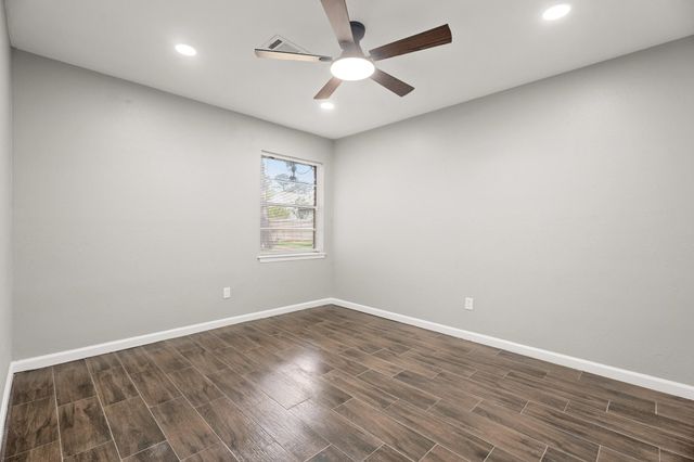 2707 Mount Vernon Drive, Dickinson, TX 77539