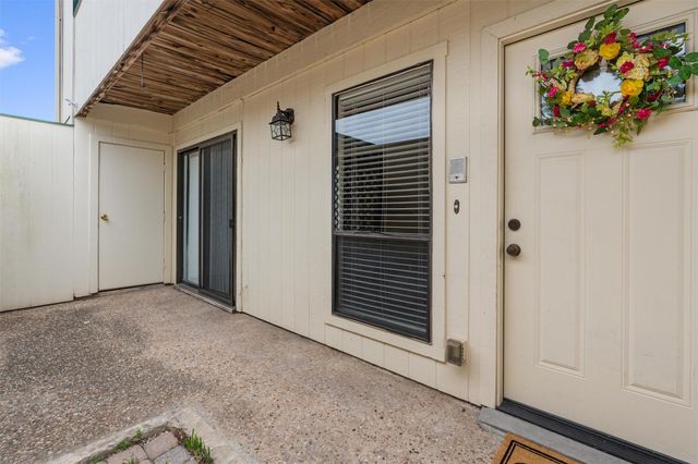 6718 Silvermine DR 704, Austin, TX 78736