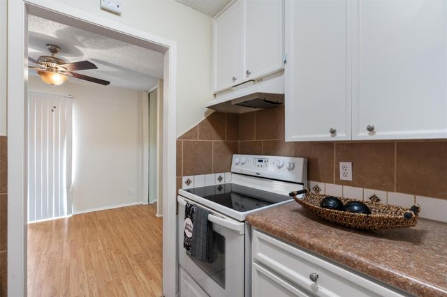 6718 Silvermine DR 704, Austin, TX 78736