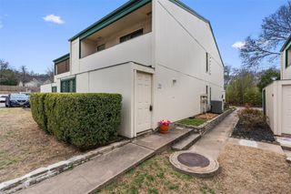 6718 Silvermine DR 704, Austin, TX 78736