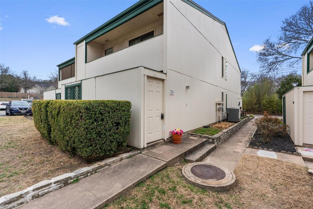 6718 Silvermine DR 704, Austin, TX 78736
