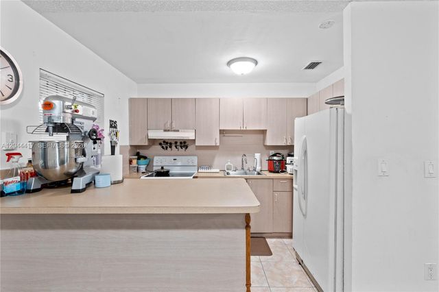 5631 NW 174th Dr, Miami Gardens, FL 33055