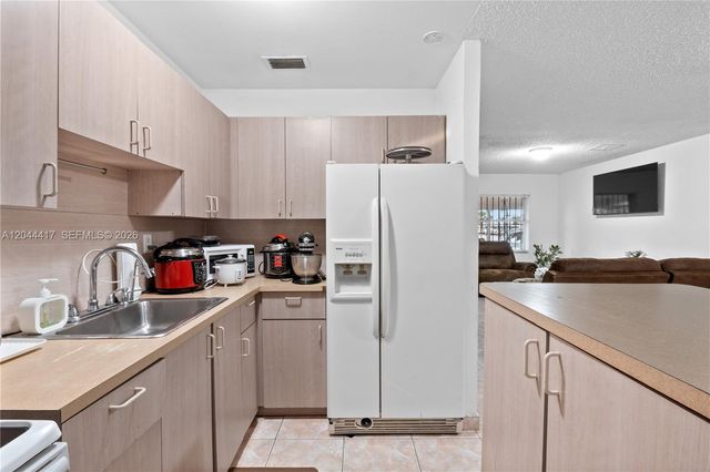 5631 NW 174th Dr, Miami Gardens, FL 33055