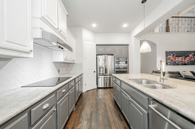 944 Highpoint Way, Roanoke, TX 76262