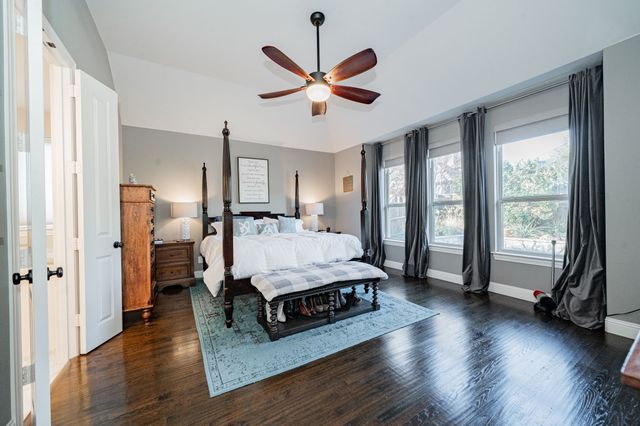 944 Highpoint Way, Roanoke, TX 76262