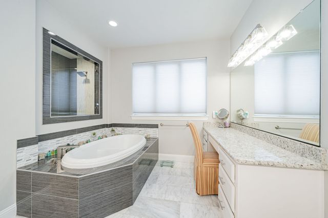 944 Highpoint Way, Roanoke, TX 76262