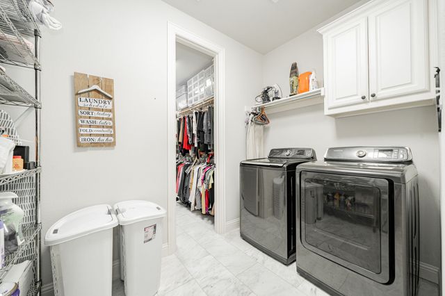 944 Highpoint Way, Roanoke, TX 76262