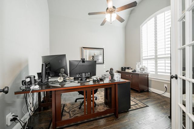 944 Highpoint Way, Roanoke, TX 76262