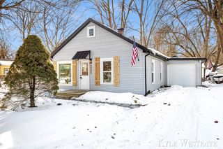 4035 Leland Avenue, Comstock Park, MI 49321