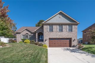 3079 Warwick Dr, North Huntingdon, PA 15642