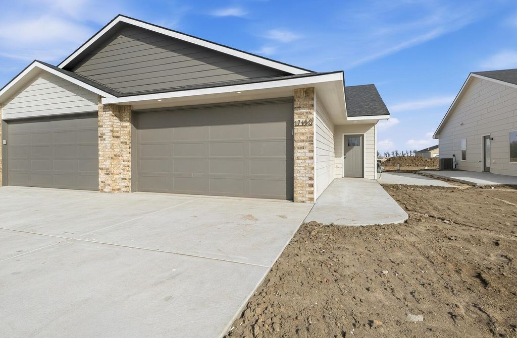 17130 W Lawson Cir., Goddard, KS 67052