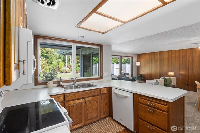 628 Russell Road, Snohomish, WA 98290