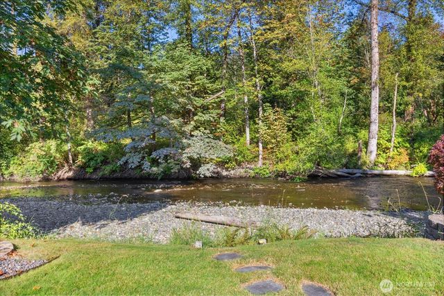 628 Russell Road, Snohomish, WA 98290