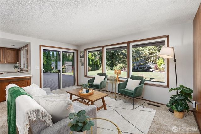628 Russell Road, Snohomish, WA 98290