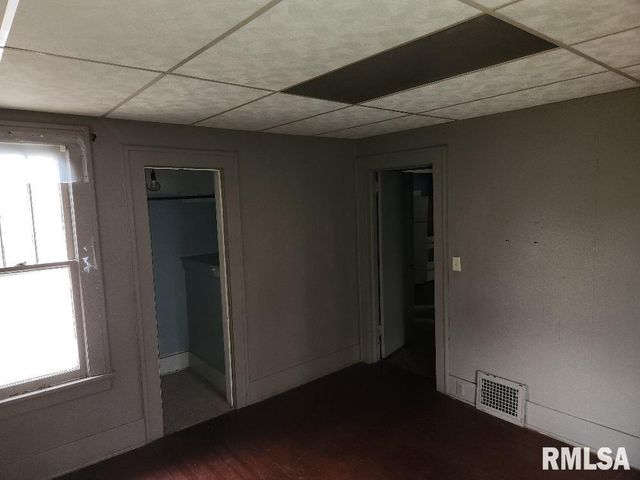 215 N 8TH Street, Mt Vernon, IL 62864