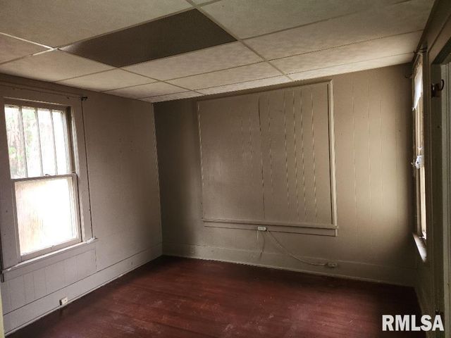 215 N 8TH Street, Mt Vernon, IL 62864