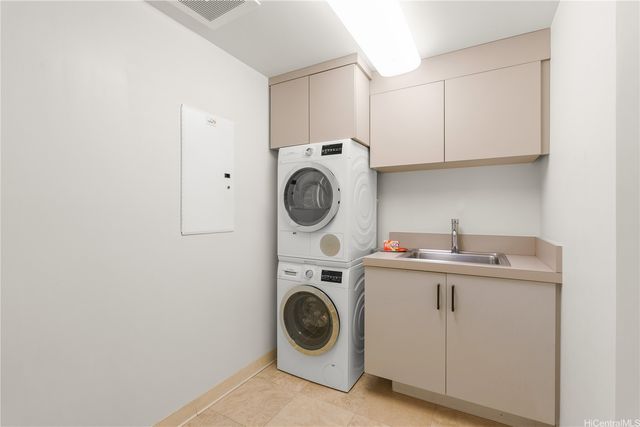 223 Saratoga Road 3710, Honolulu, HI 96815