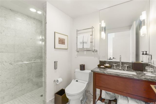 223 Saratoga Road 3710, Honolulu, HI 96815