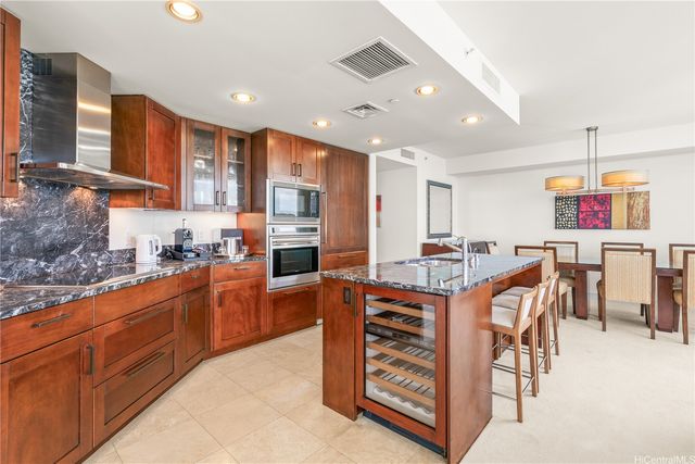 223 Saratoga Road 3710, Honolulu, HI 96815