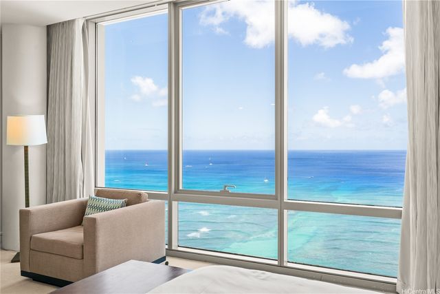 223 Saratoga Road 3710, Honolulu, HI 96815