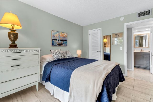 103 E Lyndhurst E 103, Deerfield Beach, FL 33442