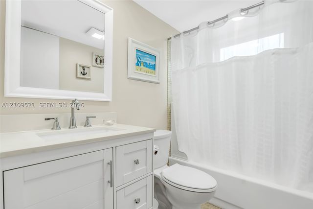 103 E Lyndhurst E 103, Deerfield Beach, FL 33442