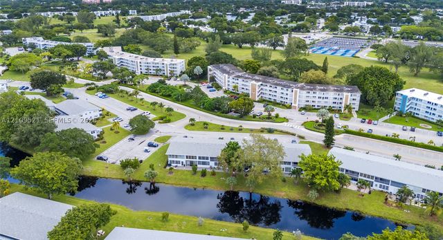 103 E Lyndhurst E 103, Deerfield Beach, FL 33442