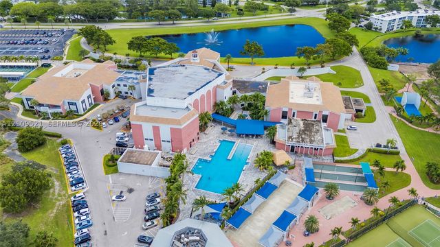 103 E Lyndhurst E 103, Deerfield Beach, FL 33442