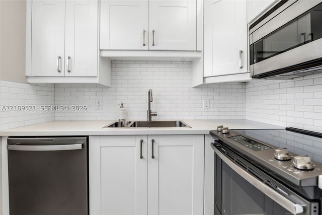 103 E Lyndhurst E 103, Deerfield Beach, FL 33442