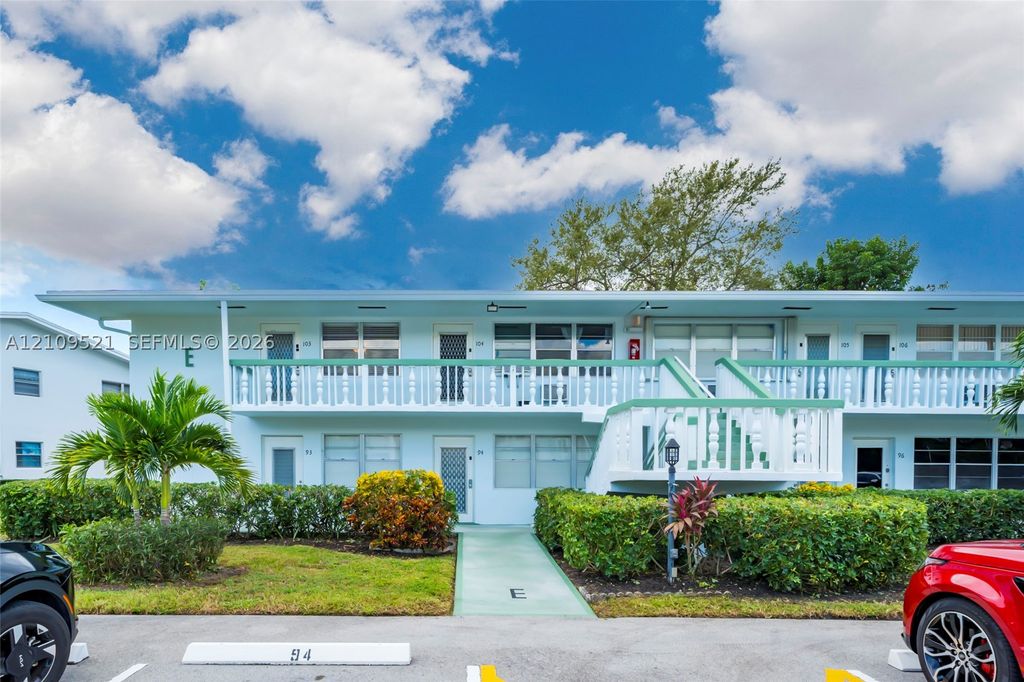 103 E Lyndhurst E 103, Deerfield Beach, FL 33442
