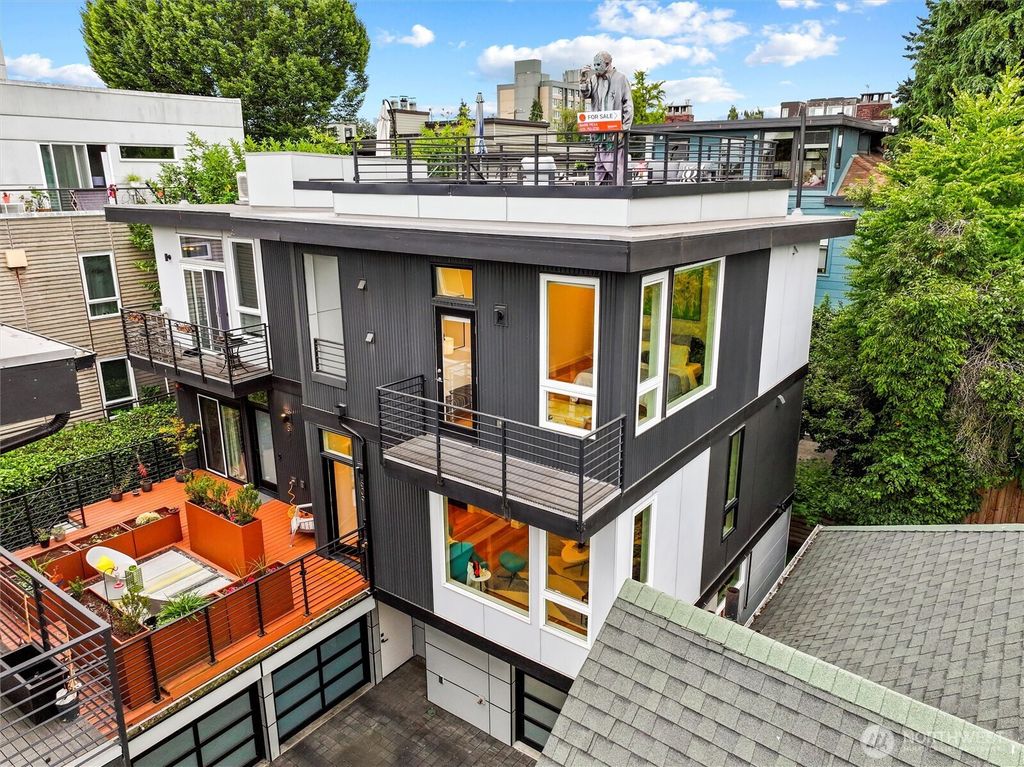 609 15th Avenue E, Seattle, WA 98112