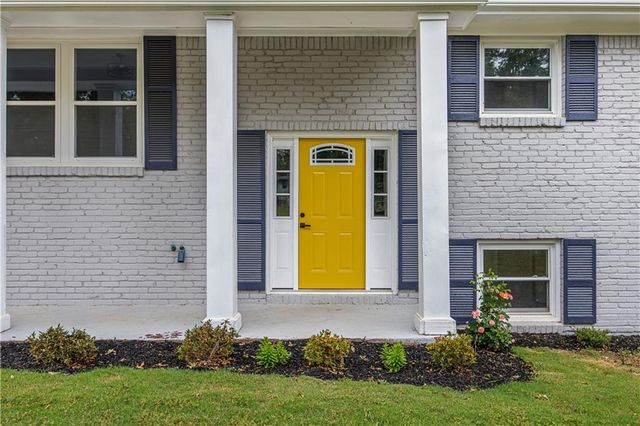 1864 Glen Echo Drive, Decatur, GA 30032