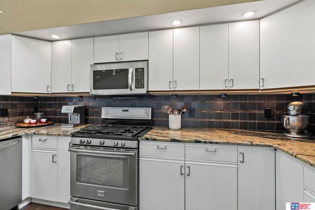 1216 Surfside Court, Lincoln, NE 68528
