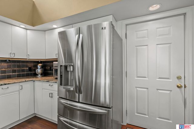 1216 Surfside Court, Lincoln, NE 68528