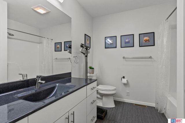 1216 Surfside Court, Lincoln, NE 68528