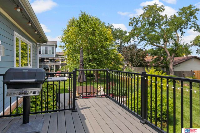 1216 Surfside Court, Lincoln, NE 68528