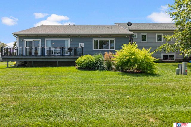 1216 Surfside Court, Lincoln, NE 68528