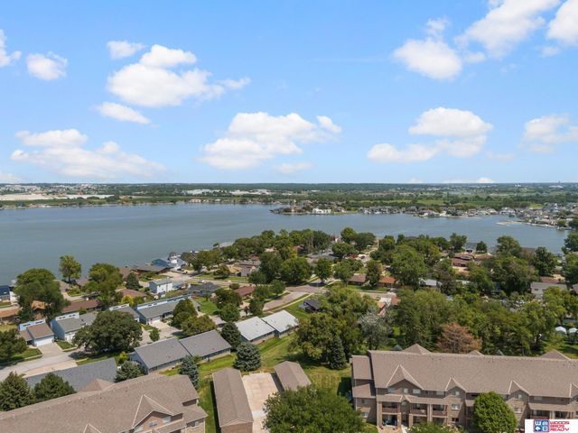 1216 Surfside Court, Lincoln, NE 68528