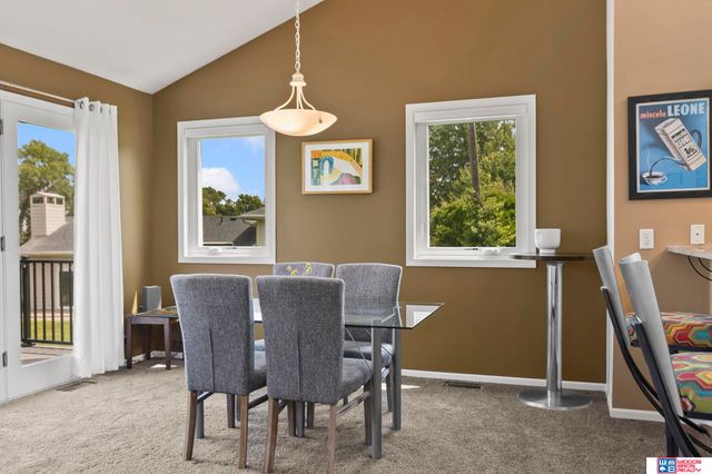 1216 Surfside Court, Lincoln, NE 68528