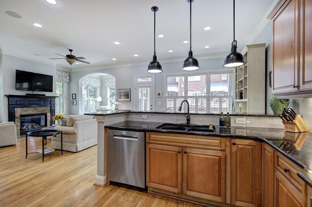 1230 Parkside Village Drive NW, Marietta, GA 30060