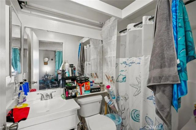 8601 International Avenue 234, Canoga Park, CA 91304